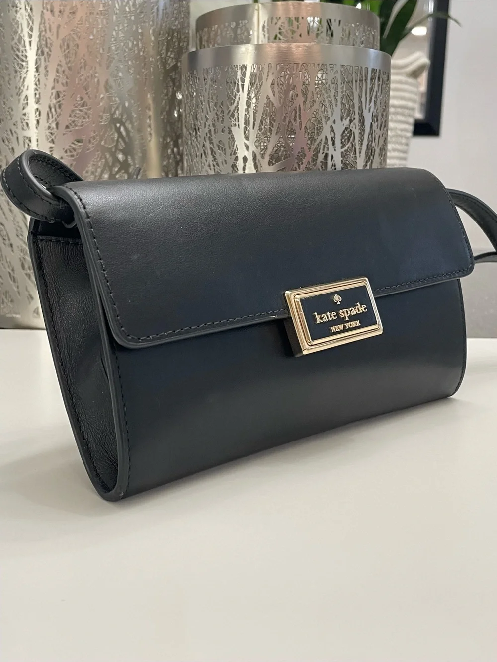 Kate Spade New York Black Leather Crossbody Wallet Clutch Gold Hardware